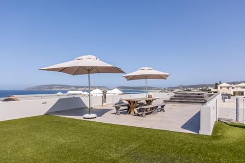 Hot Tub, Balcony/Terrace, Seating area, Sea view