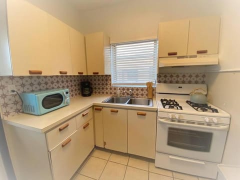 Tropical Charm Little Havana Calle Ocho 2 Apartment in Coral Gables