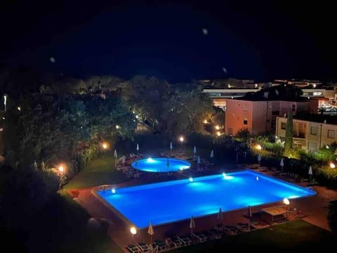 Garden, Swimming pool