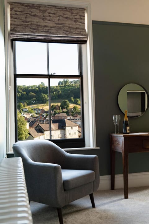 View (from property/room), Seating area, Bedroom, River view