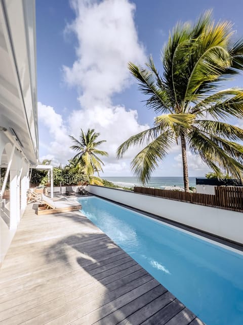 Pool view, Sea view