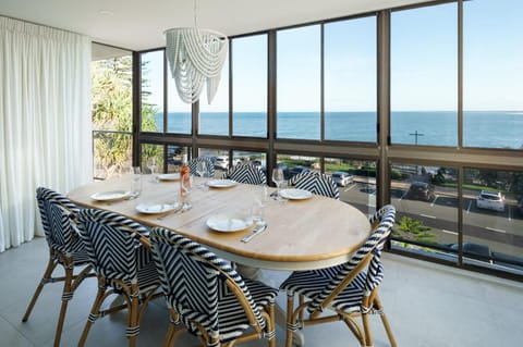 Day, View (from property/room), Seating area, Dining area, Sea view