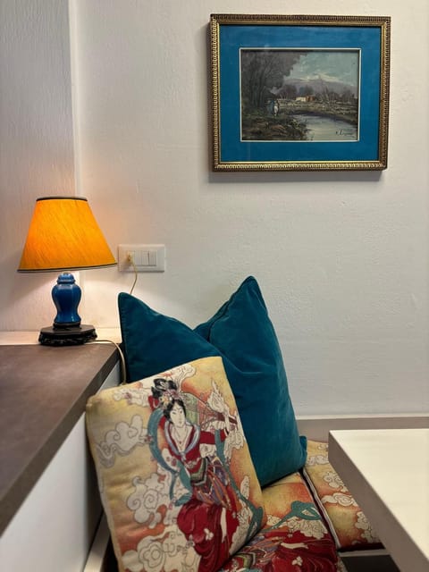 Decorative detail, Dining area