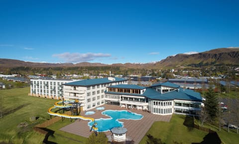 Bird's eye view, Pool view