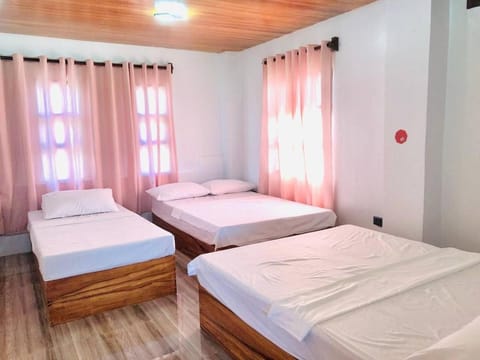 RedDoorz @ Ola Vida Casa Rental Ilocos Sur Hotel in Ilocos Region