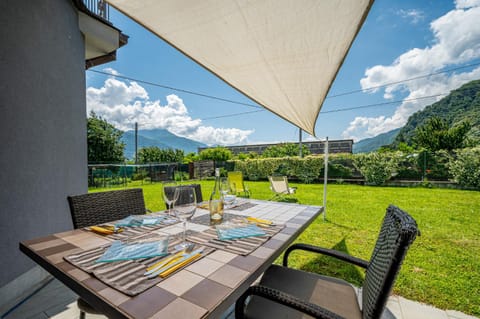 Garden, Dining area