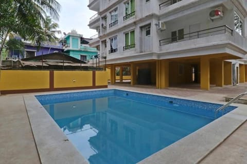 Property building, Day, Pool view, Swimming pool