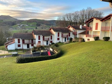 Property building, Spring, Day, Natural landscape, Garden, Garden view, Mountain view