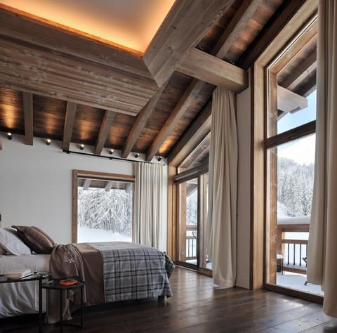 Chalet Le Moulin, Courchevel Le Praz, 6 chambres, Ski in, Ski out Chalet in Saint-Bon-Tarentaise