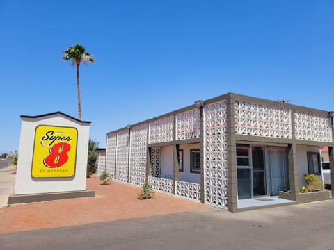 Super 8 by Wyndham El Centro North Hotel in El Centro