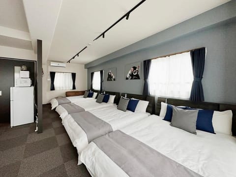 bHOTEL Nagomi - 1 BR Apt on the 9th flr with City view for 10 Ppl Maison in Hiroshima