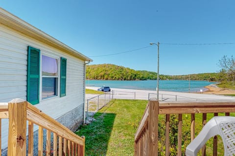 Powell River Paradise House in Norris Lake