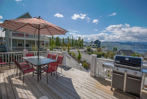 LakeView Landing #16 with Carriage House Casa in Chelan (In Town)