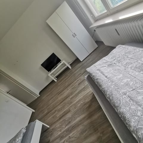 3 Zimmer Standard Apartment - 7 Betten - 2 x Badezimmer Appartement in Wolfsburg