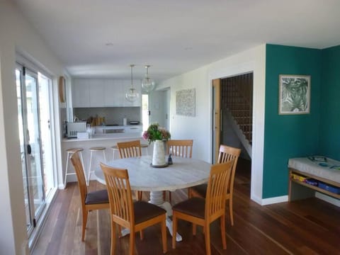 Turners Beach Escape - Great for Families & Groups House in Ulverstone