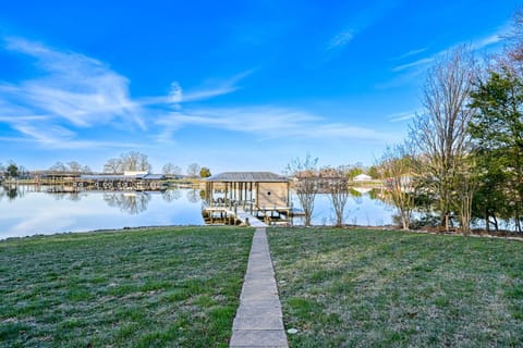 Doc Side House in Smith Mountain Lake