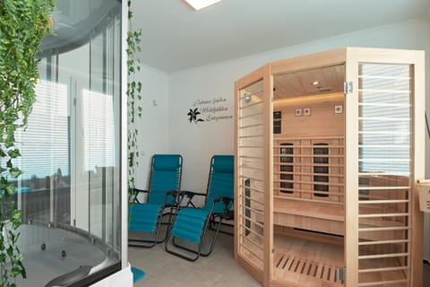 Sauna, Steam room, Spa and wellness centre/facilities