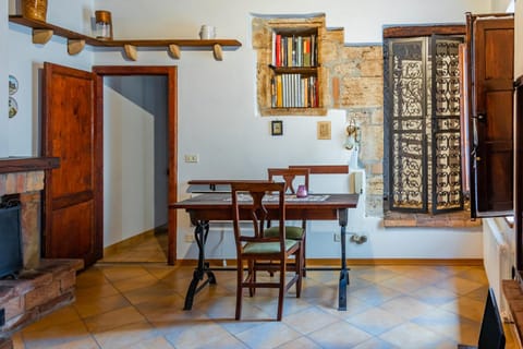 Rapolano Terme Historic Center Studio! Condo in Rapolano Terme