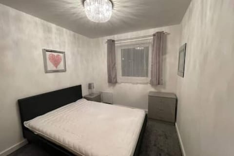 Moda Wigan 2 - Stylish 2 Bed in Central Wigan Condo in Wigan