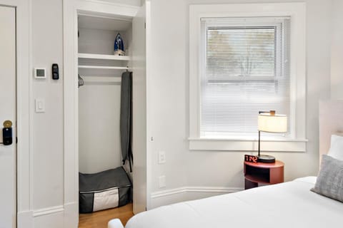 Charlesgate Suites Hotel in Boston