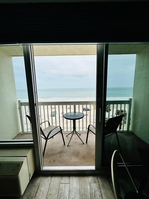 Daytona Beach Resort Private balcony Ocean Front Apartment hotel in Holly Hill