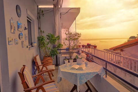 Endless blue sea house Apartment in Kavala