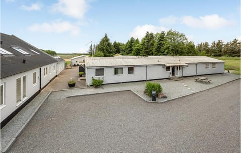 Amazing Home In Henne With Wifi And 8 Bedrooms Casa in Henne Kirkeby