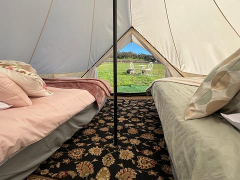 Cosy Glamping Tent 2 Camping /
Complejo de autocaravanas in Ararat