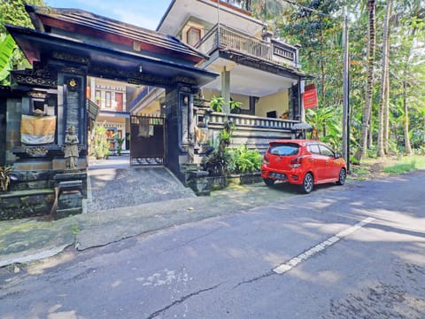 OYO 92438 Nugraha Stay Near Sangeh Monkey Forest Hotel in Abiansemal