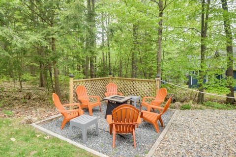 Cozy Tuftonboro Home with Deck - Walk to Beaches! House in Wolfeboro