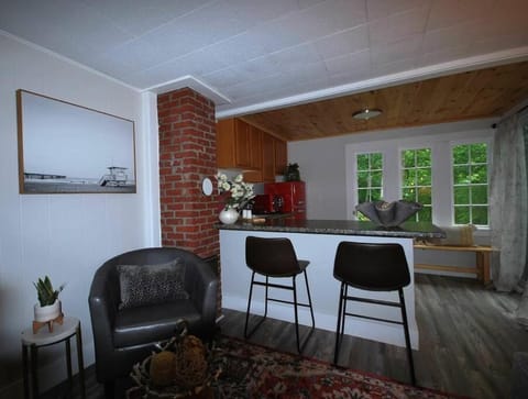 Spacious 1 Bedroom Cottage Close to Everything 3 Maison in Edgecomb