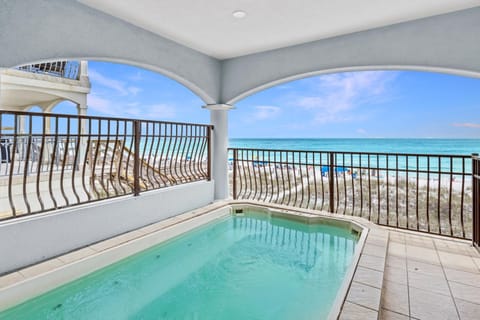 Spiaggia Bella - Gulf Front with Private Pool House in Destin