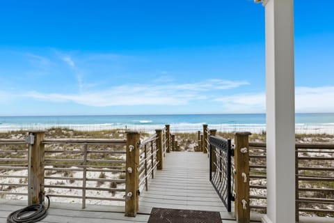 On the Beach - Hot Tub - Gated Community Views House in Destin