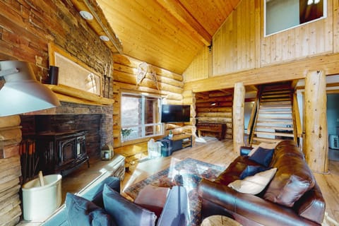 Ponderosa Log Cabin Casa in Kittitas County
