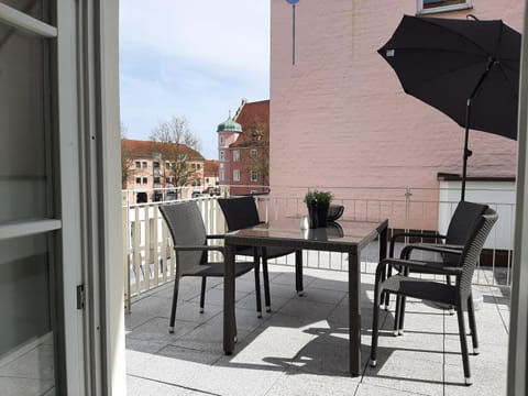 Apartment 4-6 Personen I 80qm I Altstadt I Dachterasse I Parkplatz Condo in Straubing