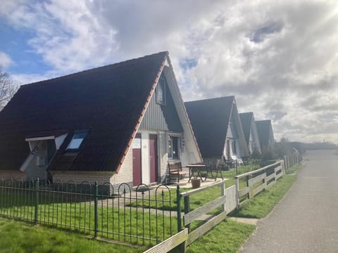 6 pers. Holiday house ‘Platz an der Sonne’ at Lake Lauwersmeer House in Anjum