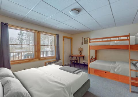 Lodge at Schroon Lake Hotel in Schroon Lake