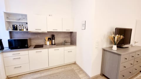 Coffee/tea facilities, Kitchen or kitchenette, minibar