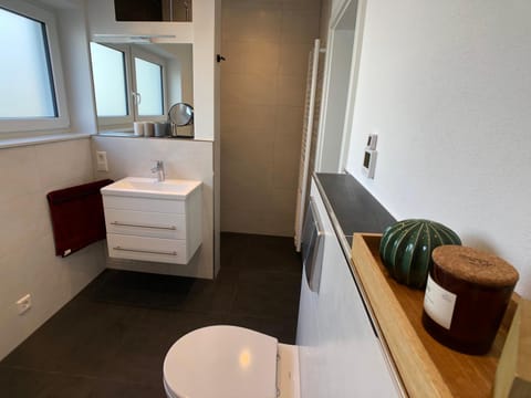 Luxuriöse Ferienwohnung in Chemnitz - Apartment B28 für 2 plus 2 Gäste Condo in Chemnitz