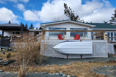 Serenity Oceanview Retreat Villa in Halifax