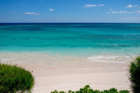 Palm Hill House home Haus in Exuma, The Bahamas