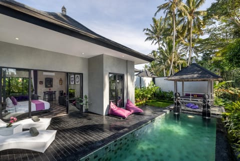 Capung Asri Eco Luxury Resort with Private Pool Villas Bed and Breakfast in Tampaksiring