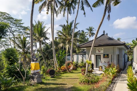 Capung Asri Eco Luxury Resort with Private Pool Villas Bed and Breakfast in Tampaksiring