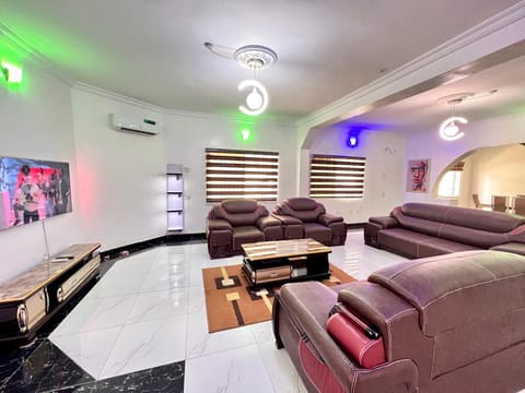 CampDavid Luxury Apartments Ajao Estate Airport Road Lagos 0 8 1 4 0 0 1 3 1 2 5 Condo in Lagos