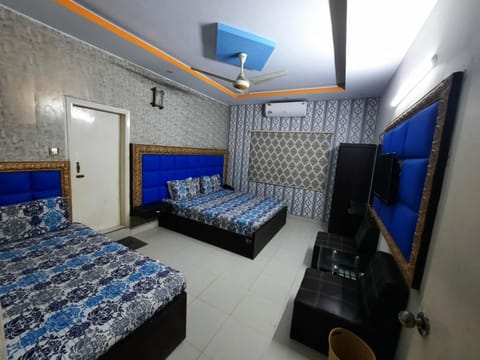 Capital Lodge Gulistan-e-Johar Hotel in Karachi