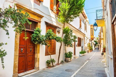 The Old Town Gem Condo in Rethymno