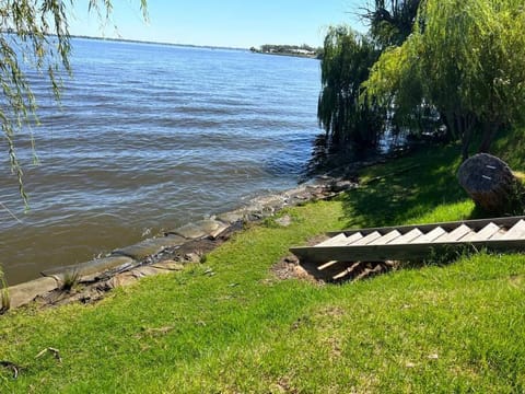 Lakefront Beauty ! Pet friendly House in Yarrawonga