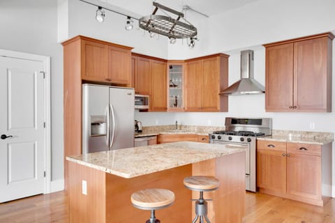 Jersey City 2BR w WD DM free shuttle to PATH NYC-761 Condominio in Hoboken
