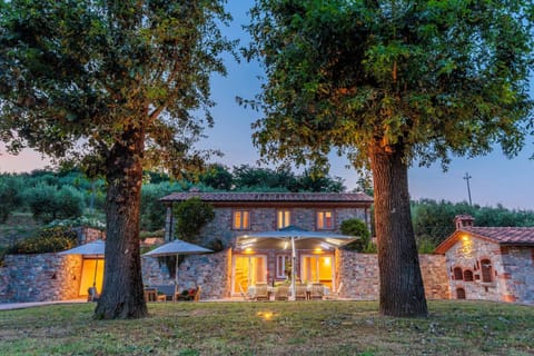 Nonno Giulivo Farmhouse, with Private Pool Villa in Capannori