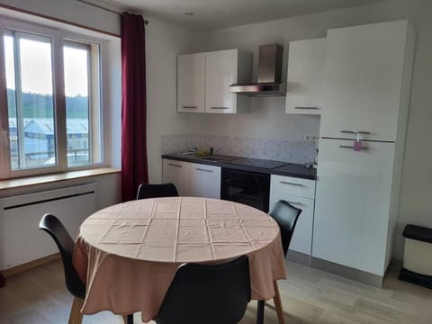 appartement 40 m² proche rempart Apartamento in Langres